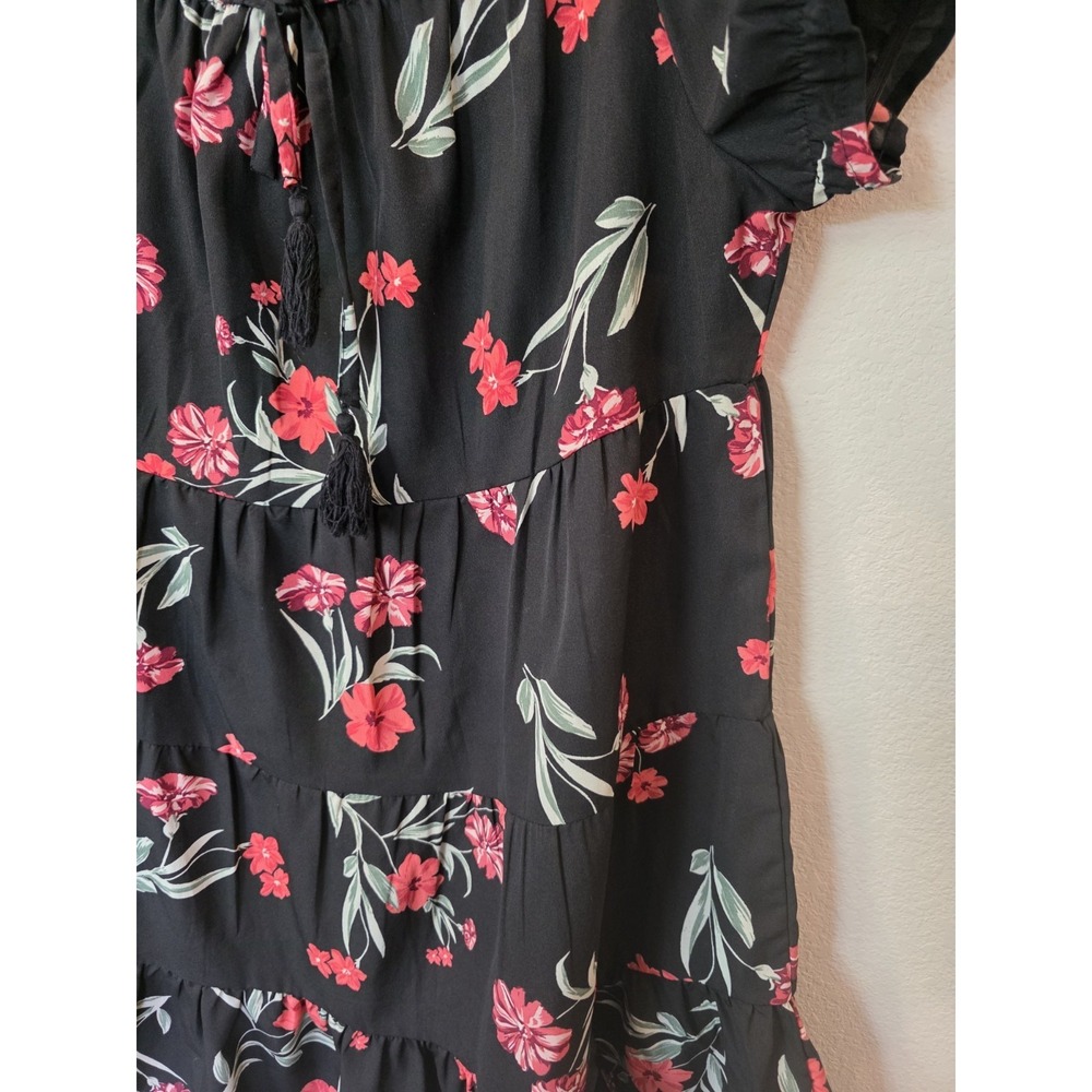 Hint Of Blush Babydoll Dress Sz M Tie Neck Tiered Black Red Floral Dark Romantic - Picture 3 of 6
